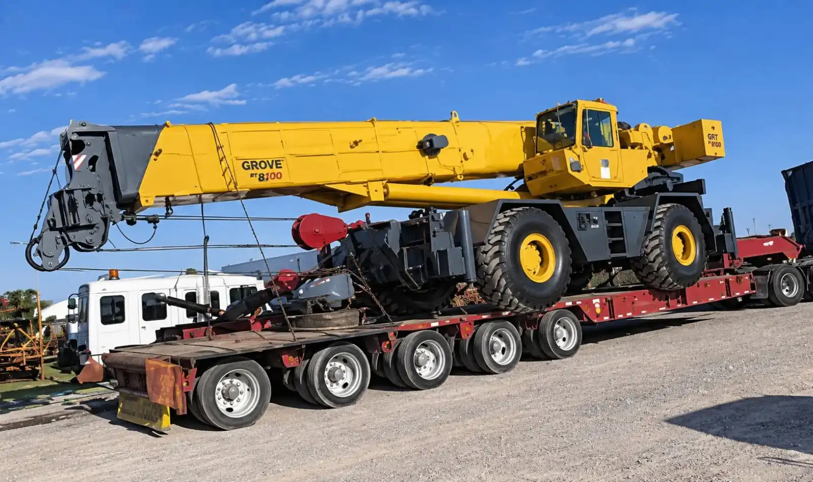 Mobile crane transported by CONASER Group